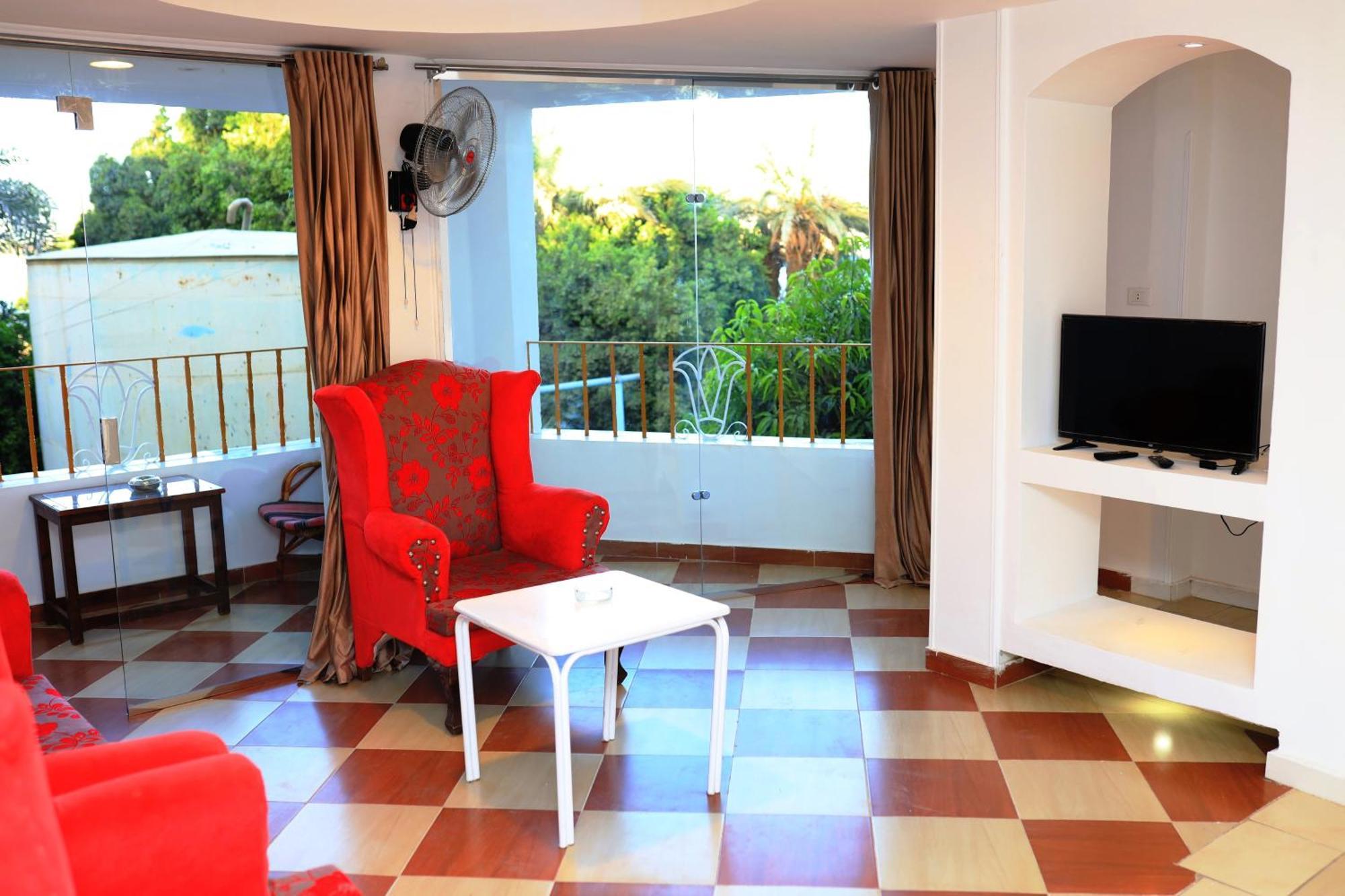 Spring Hotel Luxor Eksteriør billede