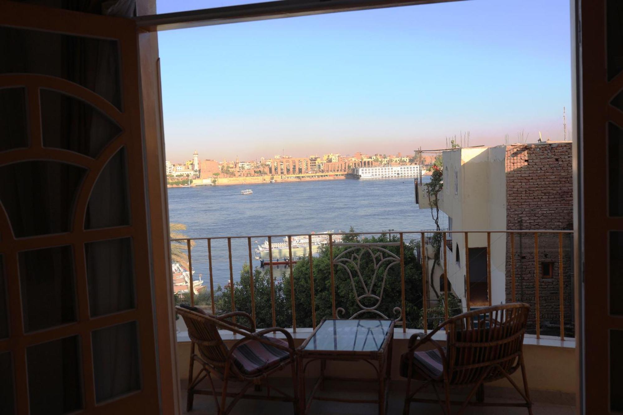 Spring Hotel Luxor Eksteriør billede