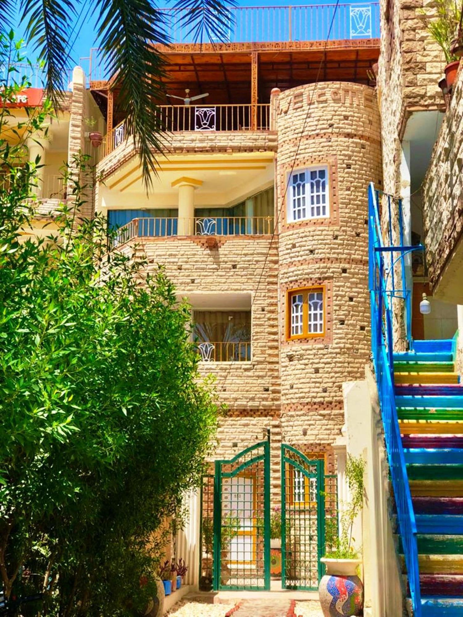 Spring Hotel Luxor Eksteriør billede