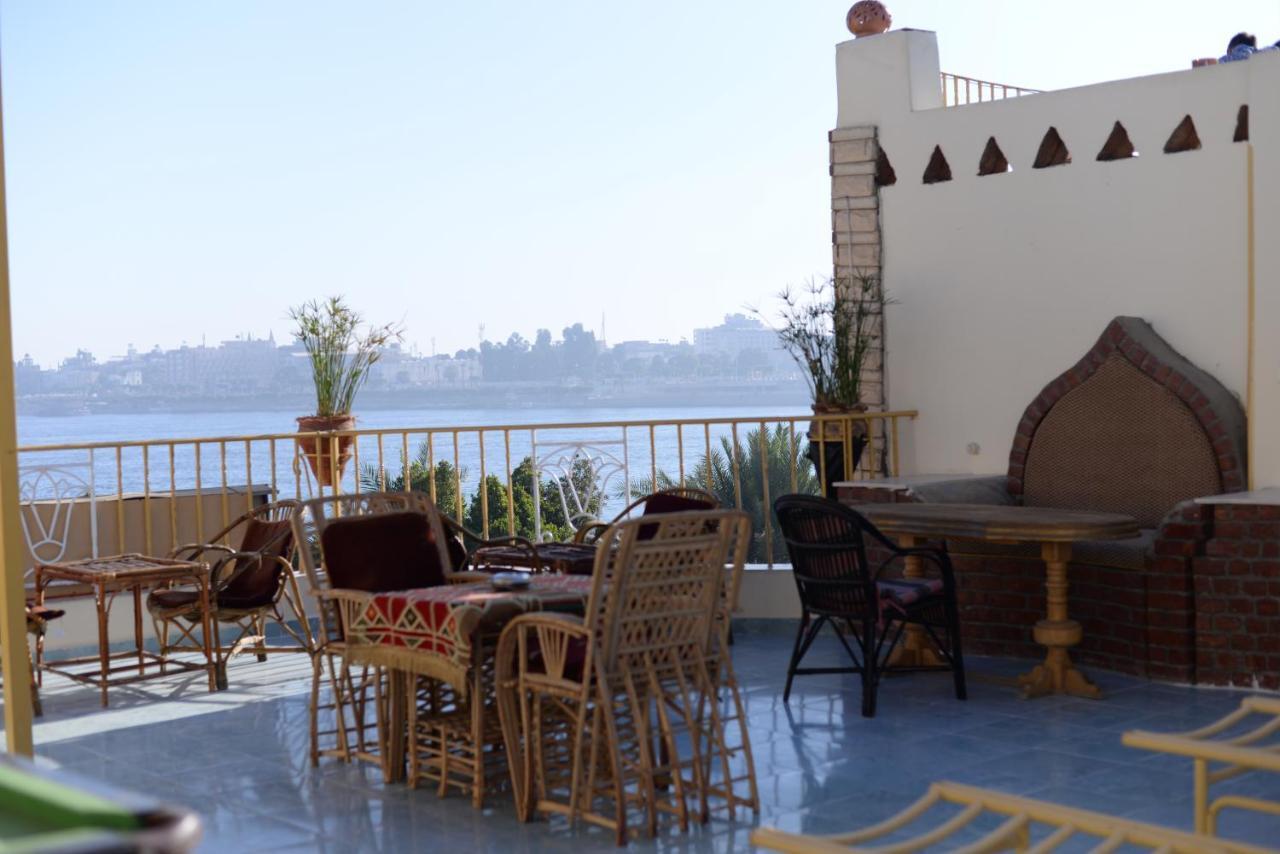 Spring Hotel Luxor Eksteriør billede